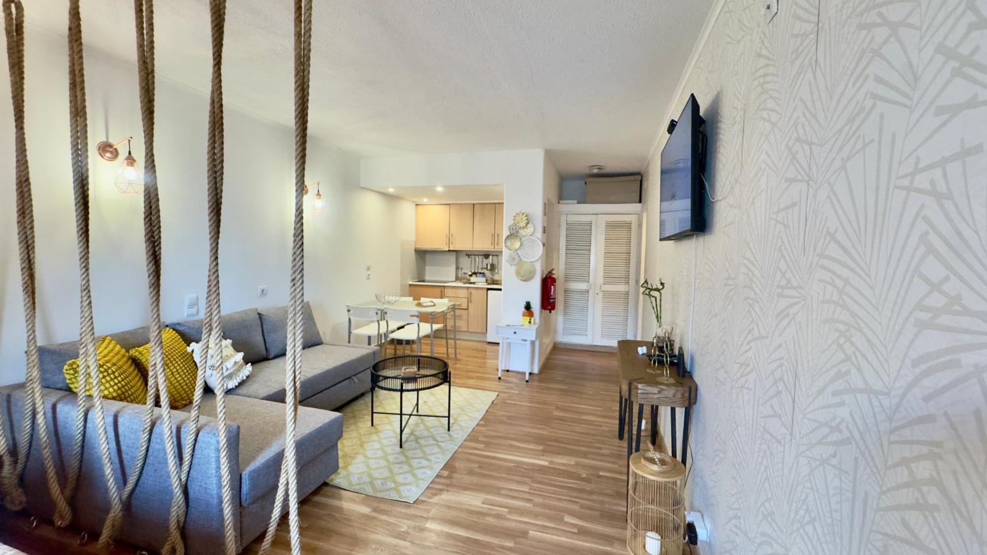 Cozy And Stylish Studio Apt Just 800M From The Beach - New On Booking! Albufeira Luaran gambar